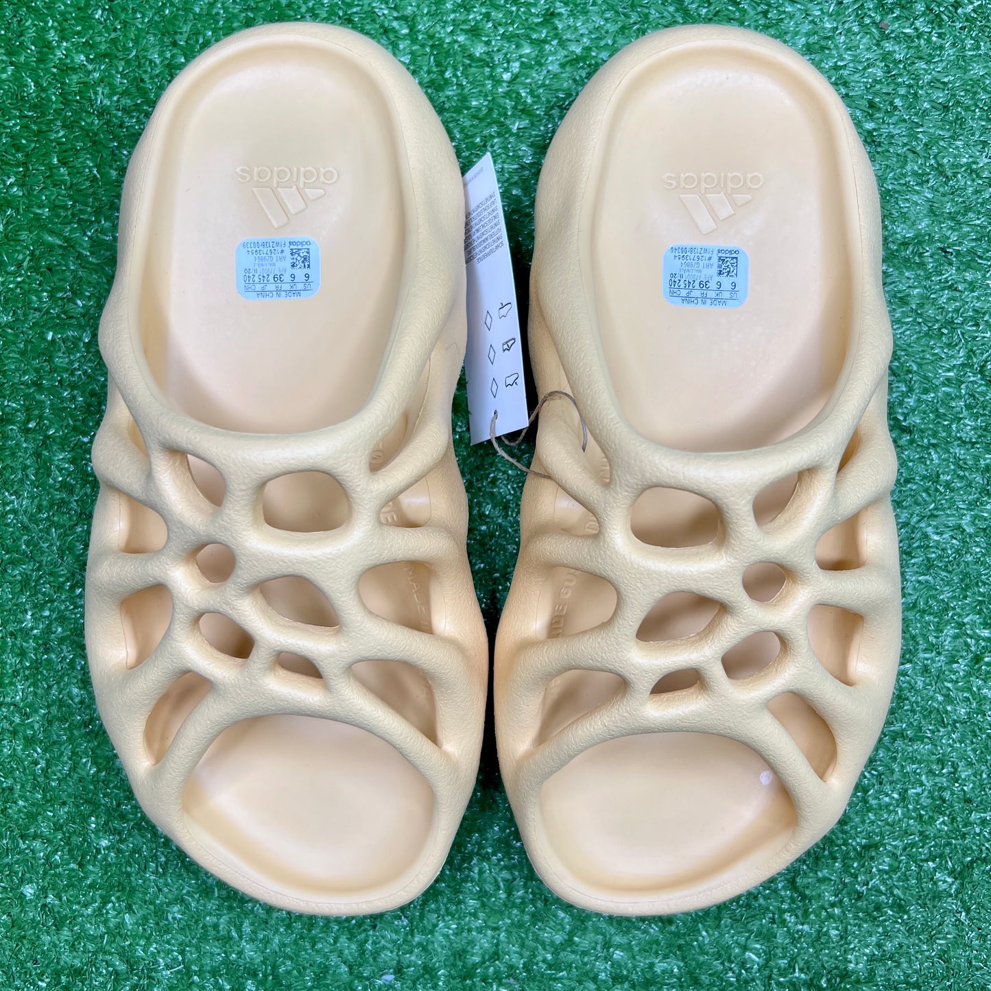 adidas Yeezy 450 Slide “Cream”