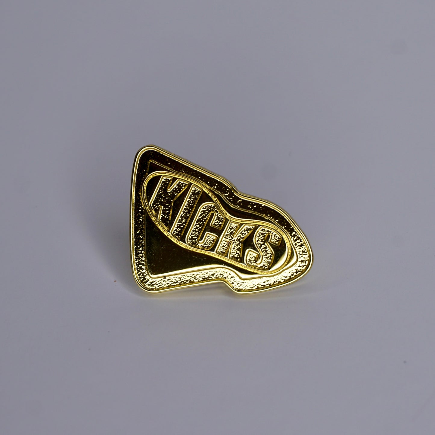 GK Flag Pin "Gold"