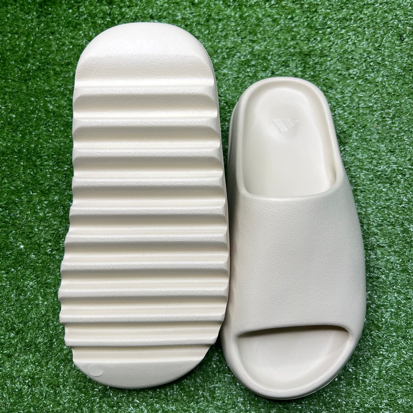 adidas Yeezy Slide “Bone”