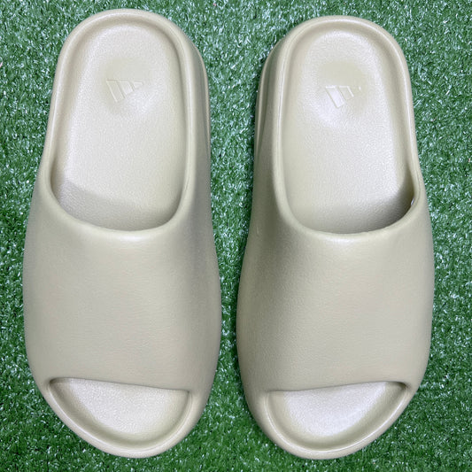 adidas Yeezy Slide “Resin”
