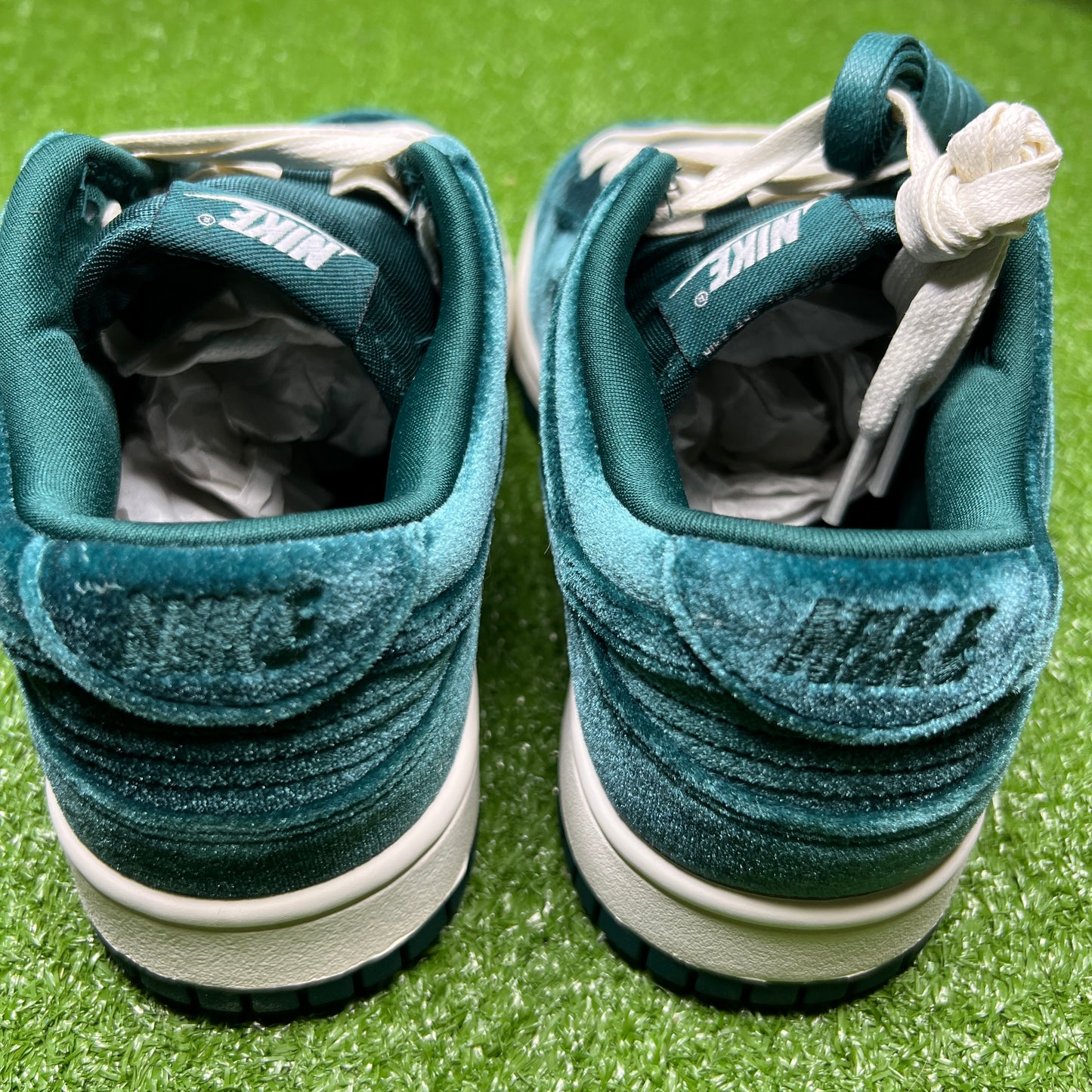 Nike Dunk Low “Green Velvet” (W)
