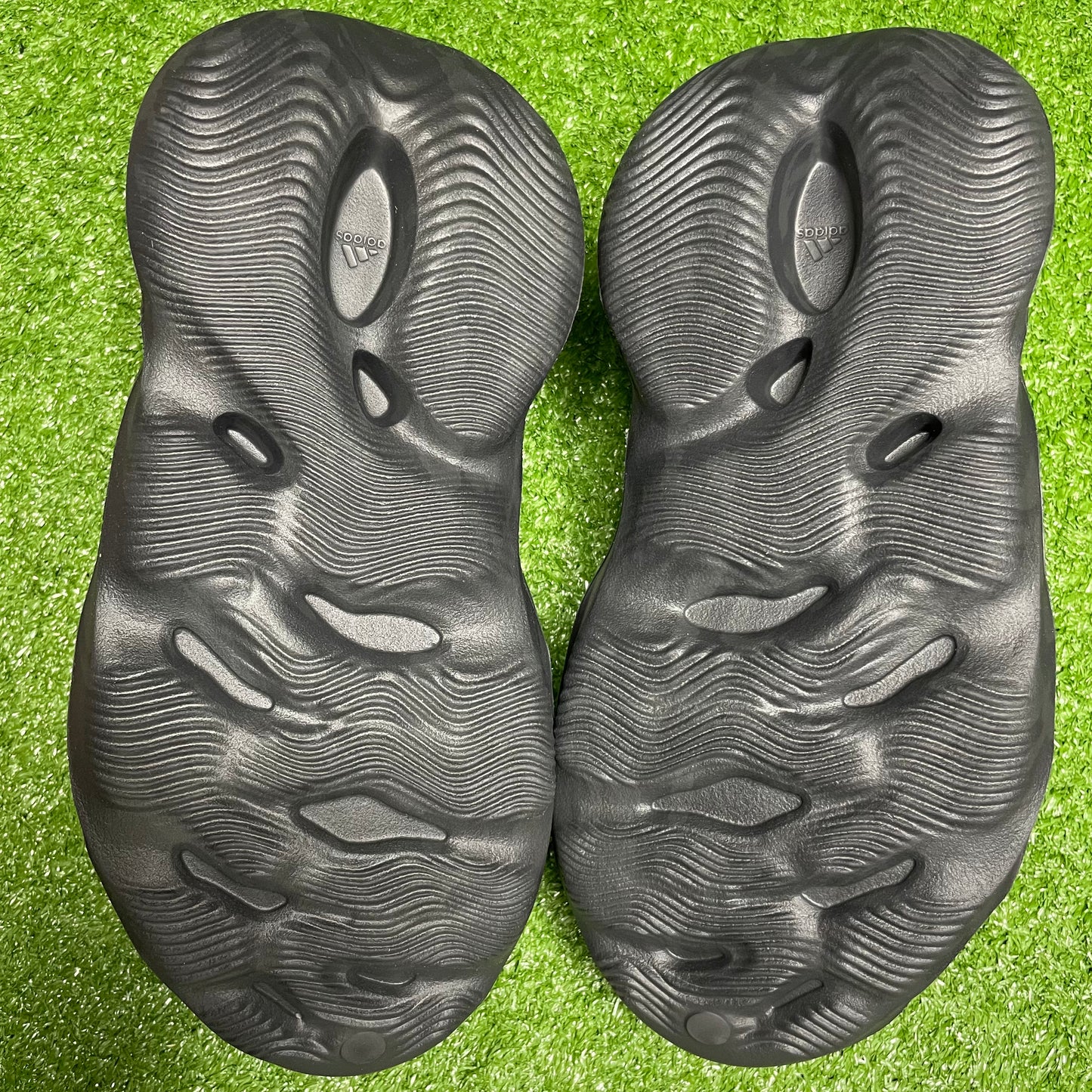 adidas Yeezy Foam Runner “Onyx”